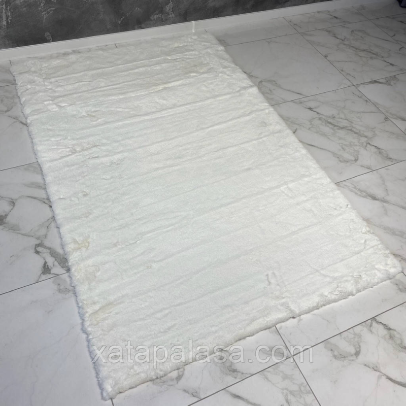 Килим 80х150 ESTERA white штучне хутро на гумовій основі